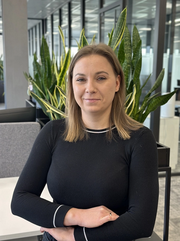 Zdjęcie przedstawia pakiet z odzieżą w kategorii A.