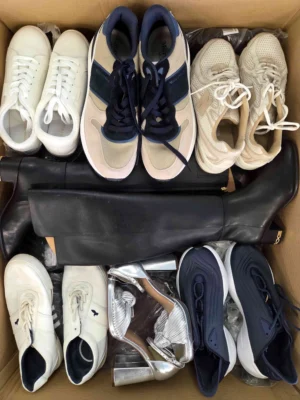 C Obuwie (folia) - CSU1309