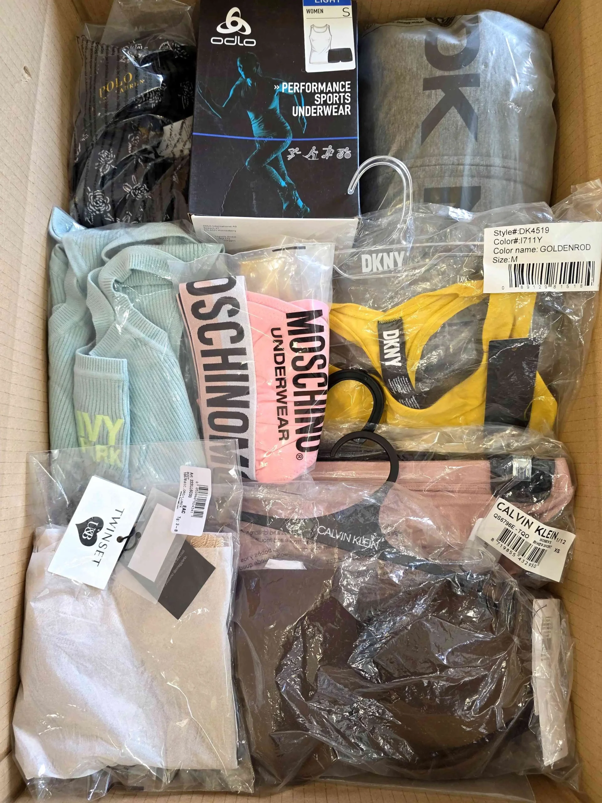 A Bielizna i odzież nocna - AU270