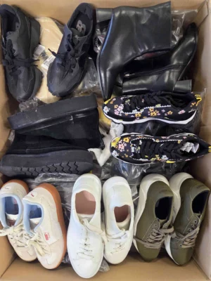 C Obuwie (folia) - CSU1455