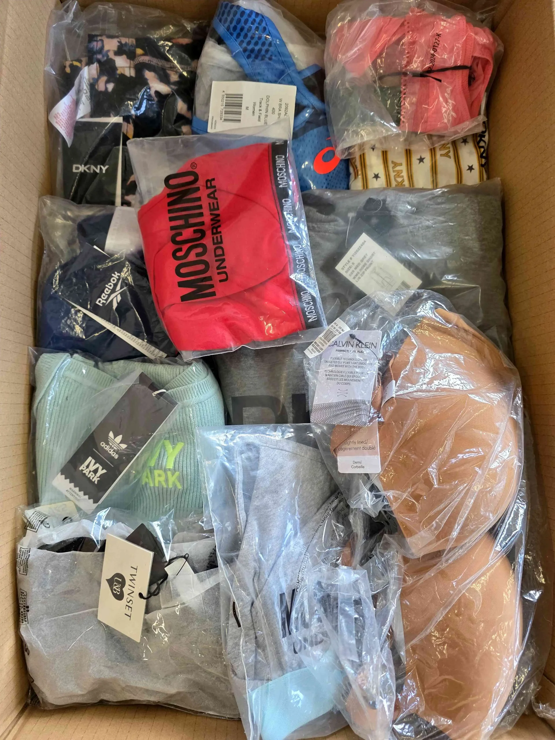 A Bielizna i odzież nocna - AU261