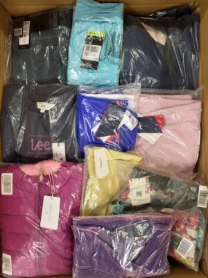 A Odzież damska - AW672